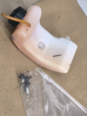 HOMELITE HLT26CD PETROL STRIMMER FUEL TANK #1 USED PARTS  - Image 1 of 4