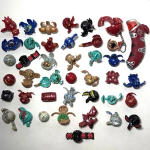 Bakugan Battle Brawlers verschiedene Figuren Lot 40 Spin Master Spielzeug Sammlung Teile - Bild 1 von 12