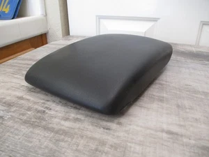 Subaru Legacy Outback 2005-2009 consola tapa reposabrazos OEM negro defectos DEBE LEERSE - Imagen 1 de 15