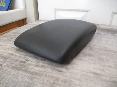 Subaru Legacy Outback 2005-2009 consola tapa reposabrazos OEM negro defectos DEBE LEERSE Foto 1 de 4