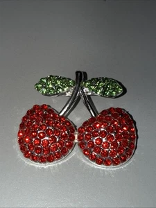 Spilla moderna tono argento strass ciliegio - Foto 1 di 3
