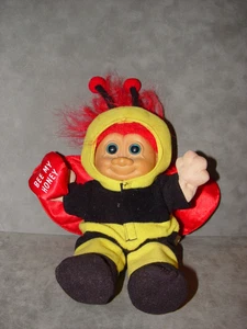 Troll Puppe 9 Zoll Russ Plüsch Weichkörper Biene My Honey Valentinstag/Jubiläum - Bild 1 von 1