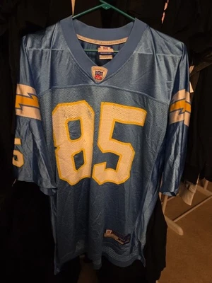 vintage antonio gates jersey Sand Deigo Chargers Size Large Fits Bigger - Image 1 of 3