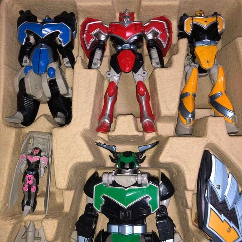 Power Rangers Magiranger Mystic Force DX MagiKing Megazord Bandai Japan Cover