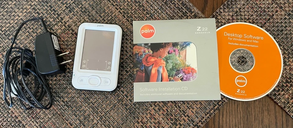 ✅ Z22 Palm WHITE Multi Use Handheld Organizer + CHARGER, CD, no stylus - Image 1 of 2