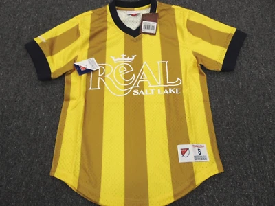 CAMISETA MITCHELL & NESS MLS REAL SALT LAKE FC CUELLO EN V TALLA S Foto 1 de 4