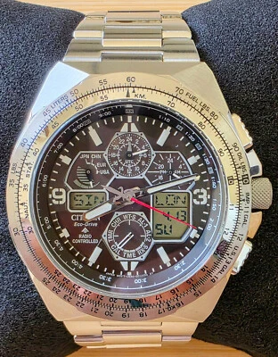 Reloj Citizen Promaster Skyhawk esfera negra zafiro hora mundial JY8120-58E Foto 1 de 4