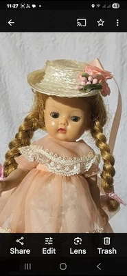 Livro de histórias vintage Calfornia 8" BONECA MUFFIE com VESTIDO PÊSSEGO, CHINELO, MEIAS E SAPATOS - Imagem 1 de 4