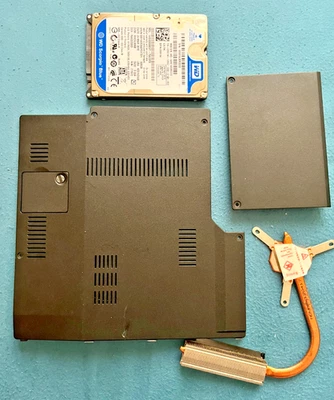 Stone Clevo NT309 W258EU Base Inferior Ventilador de Enfriamiento HD Cubierta CPU Enfriador y HDD Foto 1 de 3