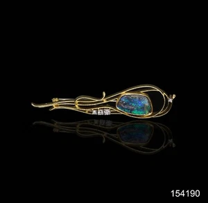 750/- 18 Karat Gelbgold Brosche mit Opal, Diamanten, 0,22 Carat, guter Zustand. - Bild 1 von 4
