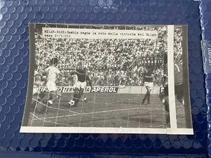 FOTOGRAFIA CALCIO ANNO 1969 MILAN BARI - Foto 1 di 2