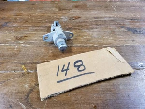 Guantera Ford Truck 73-79 bloqueo botón pulsador - OEM 78-9 BRONCO - Imagen 1 de 2