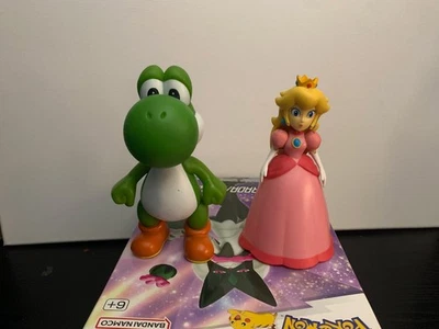 Figuras de Super Mario Yoshi e Peach - Imagem 1 de 3