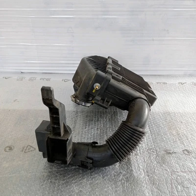 9826454780 Filtre à air compl.  CITROEN C3 3a Serie (B618) PureTech 82 GPL Ber - Photo 1/4