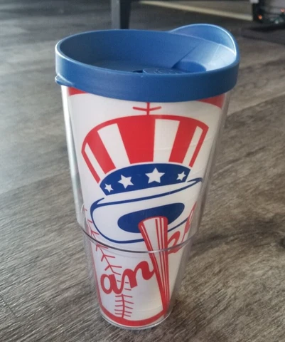 MLB® New York NY YANKEES™ Baseball 24 Oz. TUMBLER Cup w/Lid ~ Pre-Owned Cover