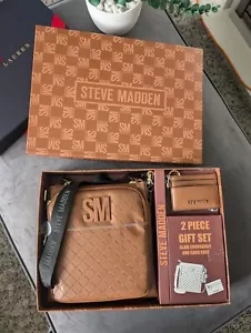 New STEVE MADDEN 2 PIECE GIFT SET GLAM CROSSBODY & CARD CASE TikToc Viral Tan - Picture 1 of 15