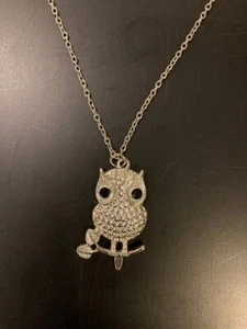 Non Adjustable Owl Necklace Black Eyes Silver Colored Nice Condition Pendant - Picture 1 of 3
