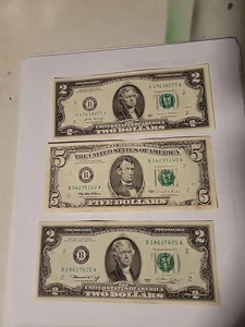 Lot of 3 Vintage/Classic $5.00 NOTE 1995 2 Dollar 1976 2 Dollar 2017 VGC - Picture 1 of 5
