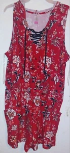 Neu mit Etikett 3X (21) süßeste kurze Einteiler rot Druck vorne zum Binden A/Hoodie - Bild 1 von 2
