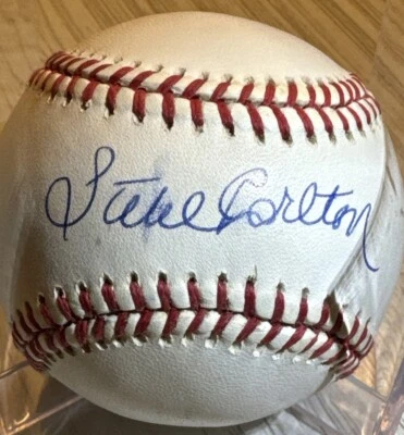 🔥Steve Carlton Signed Baseball Autograph Auto PSA/DNA AK70675🔥 - Image 1 of 3