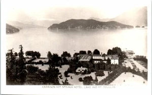 RPPC Postkarte Harrison Hot Springs Hotel Lake Mount Douglas British Columbia BC - Bild 1 von 2