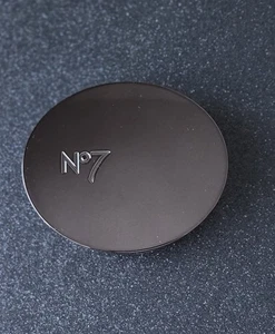 Boots No7 MEDIUM Perfect Light Pressed Powder 10g New Unused Rare Genuine x1  - Picture 1 of 4
