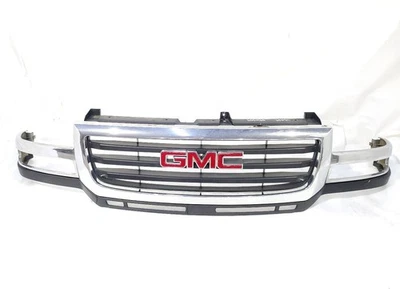 2003 2004 GMC Truck Sierra 2500 OEM Grille Chrome Cracks On Mounts See Pics - Image 1 of 4