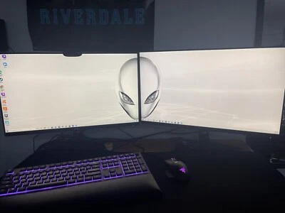 Computadora de escritorio para juegos Alienware R11 Foto 1 de 2