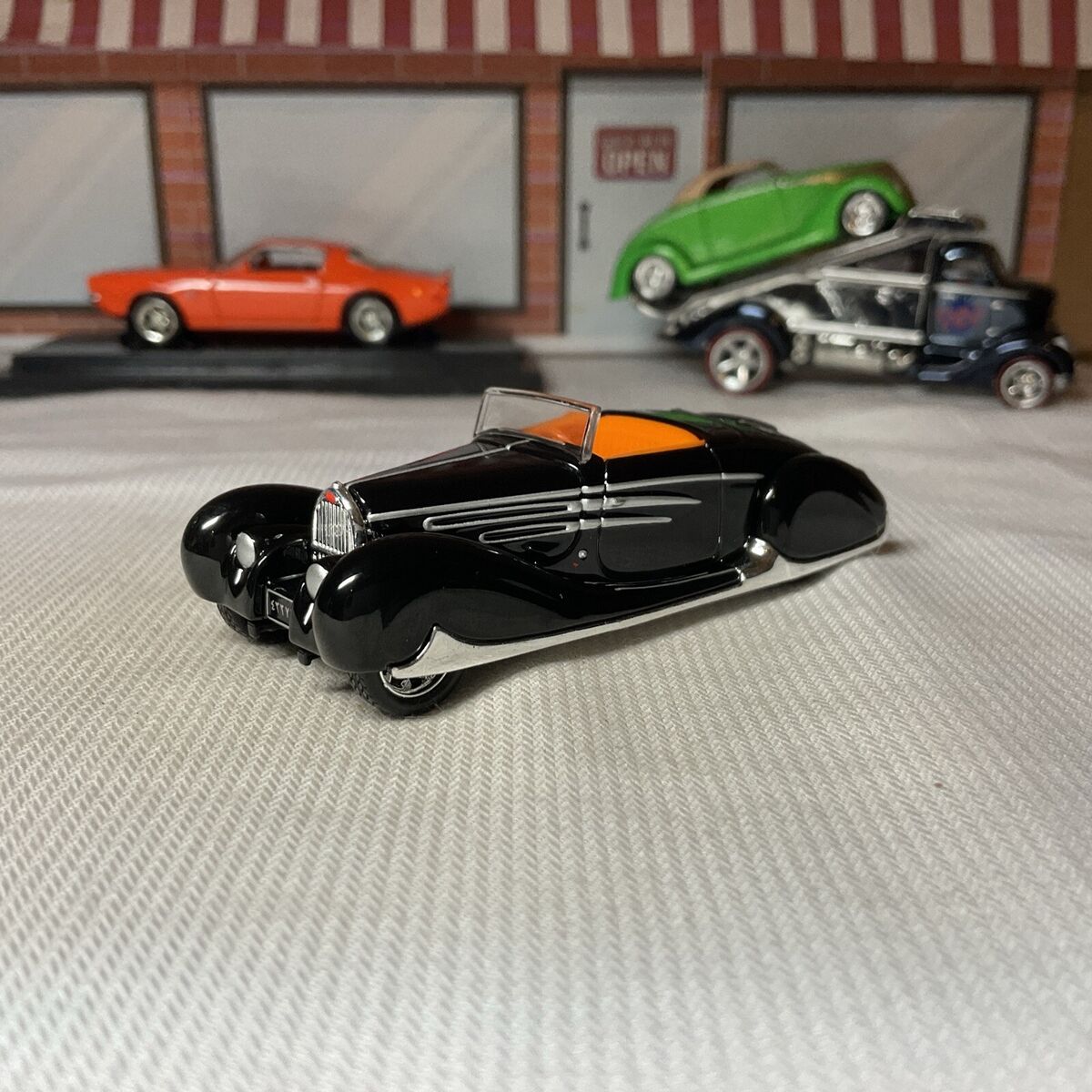 Bugatti 1939 Vehicle Year Contemporary Manufacture Diecast Bugatti 1939 Vehicle Year Contemporary Manufacture Diecast
