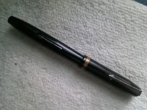 Nice Vintage "Secretary" Newark Pen Co. Fountain Pen / 14K Nib - Picture 1 of 3