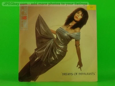 SANDII & THE SUNSETZ DREAMS OF IMMIGRANTS (137) 7" SIRE - Image 1 of 4