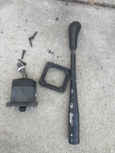 00-06 SILVERADO / SIERRA *5 SPEED MANUAL NV3500/NV3550 SHIFT TOWER HANDLE OEM - Picture 1 of 5