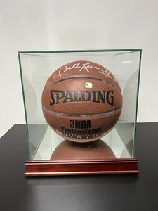 Bill Russell Signed NBA Spalding Basketball with Case🏀 11X Champ🏆Celtics☘️ - Picture 1 of 7