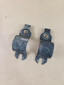 OEM 1999 - 2004 Nissan Xterra Rear Left Right Sway Bar Mounting Bracket Clamp - Picture 1 of 2
