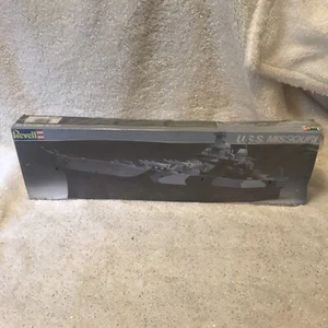 Vintage Revell U.S.S. Missouri 1:720 Scale Model Kit - Picture 1 of 6