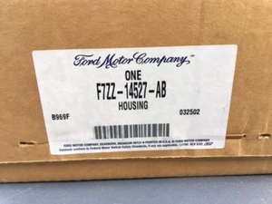 OEM NEW 1997 FORD MUSTANG WINDOW SWITCH HOUSING F7ZZ 14527 AB - Bild 1 von 3