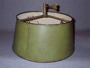 Antique French Bouillotte Tin Lampshade Orig Green Paint Heart Finial Thumbscrew - Picture 1 of 8