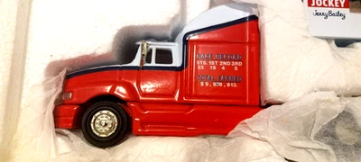 Camión Ford Aeromax 1995 - Escala 1:64 'CIGAR' Caballo de Carreras del Año - NUEVO EN CAJA Foto 1 de 4