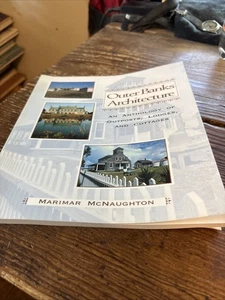 Outer Banks Architecture: An Anthology of Outposts, Lodges, and Cottages [paperb - Imagen 1 de 10