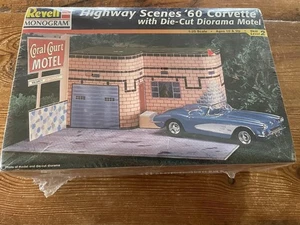 Nuevo y sellado Revell monograma 1:25 escenas de carretera 1960 Corvette diorama - Imagen 1 de 5