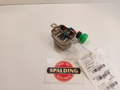 1979-1984 TOYOTA 4Runner Pickup Truck REGULADOR DE TENSÃO R20 R22 95956 - Imagem 1 de 4