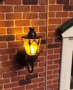 Puppenhaus Batterie LED Kutsche Licht mit einer bernsteinfarbenen Glühbirne - Bild 1 von 4