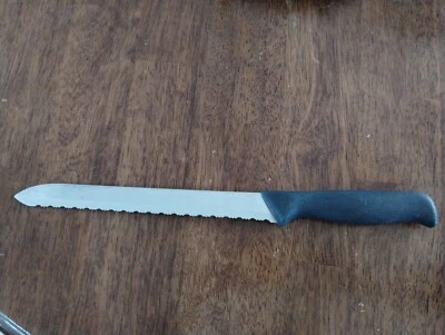 CUCHILLO PAN DENTADO CHEF MIMADO 9" USADO Foto 1 de 4