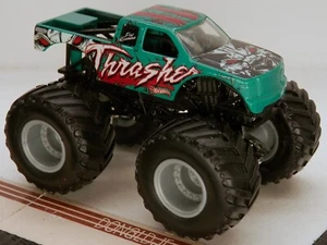Camioneta camioneta Monster Jam Thrasher verde escala 1:64 de Hot Wheels - Imagen 1 de 3