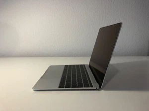 Apple MacBook 12" (2015), silber, gebraucht – perfekt zum gelegentlichen Surfen - Bild 1 von 7