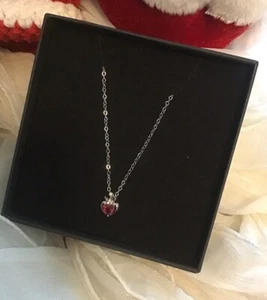 Disney Nachkommen Prinzessin Evie rot Herz Krone Anhänger Kette Halskette - Bild 1 von 5