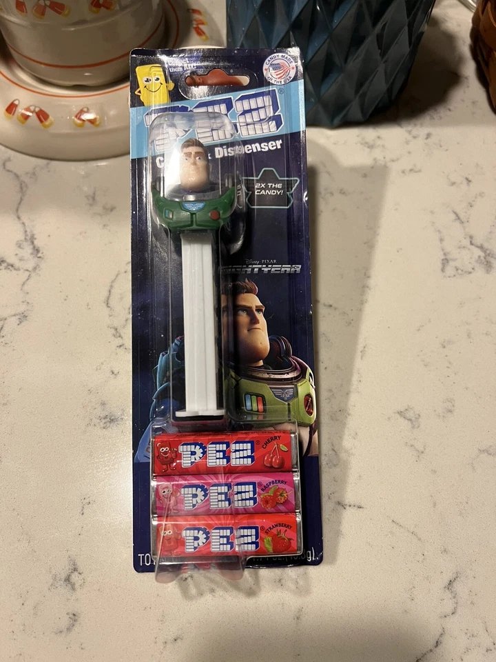 Official Nintendo SUPER MARIO Pez Dispenser with Candy *Luigi*
