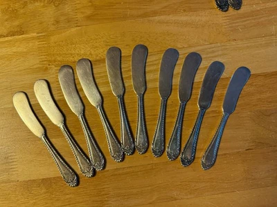 10 cuchillos antiguos de plata de caña y mantequilla Barton monogramados con S Foto 1 de 4