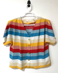 Elodie Bluse Größe M Knopfleiste Medium Regenbogen gestreift Cropped Dolmanärmel - Bild 1 von 10