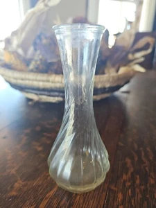 VINTAGE CLEAR HOOSIER GLASS BUD VASE 4064 Collectable - Picture 1 of 5